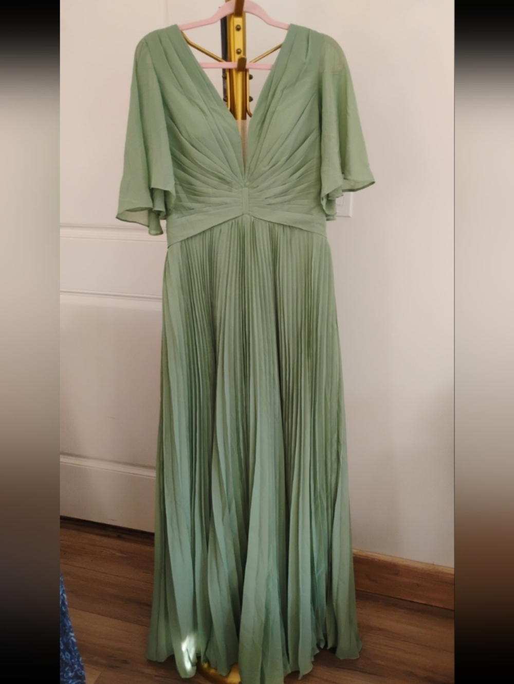 Elegant Sage Green Pleated Maxi Dress
